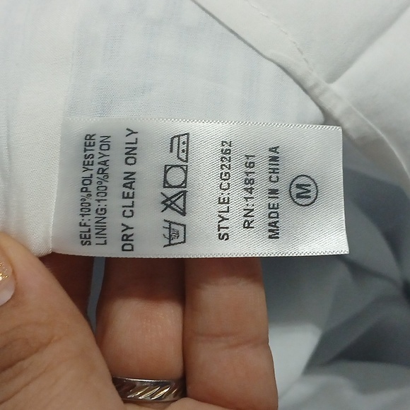 J.MARIE Blue and White Embroidered Mini Dress with pockets, pre-loved medium - Picture 8 of 8